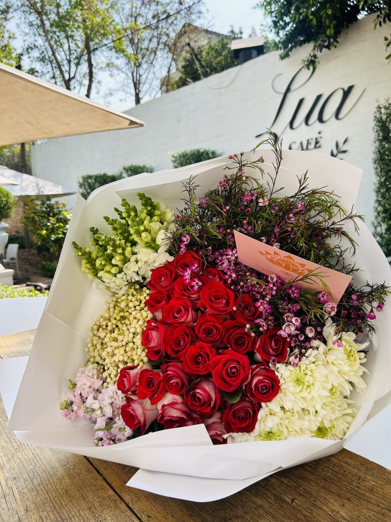 500 White Roses - Image 2